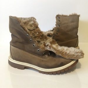 ⚡️ Timberland Fur Fold Down Boots Size 9
